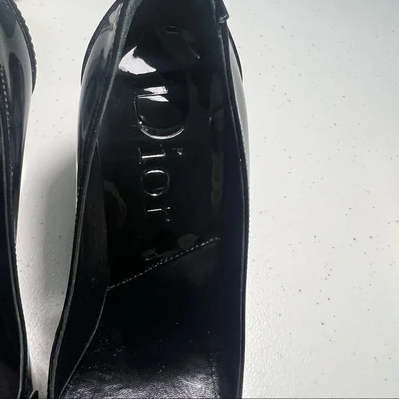 Christian Dior Patent Black Leather Pumps - Picture 12 of 17